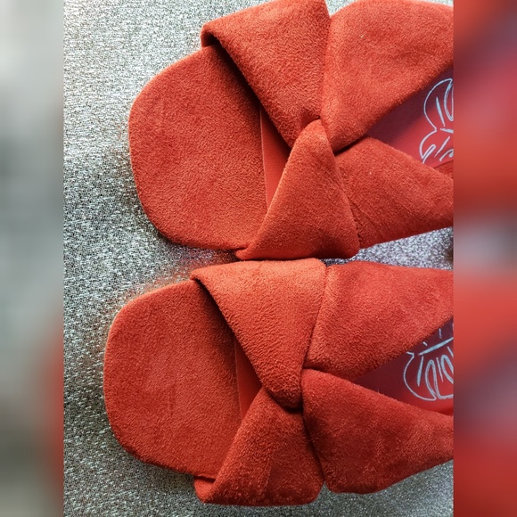 NWT Womans dv Addie Microsuede Knot Slide Sandals - Picture 2 of 5